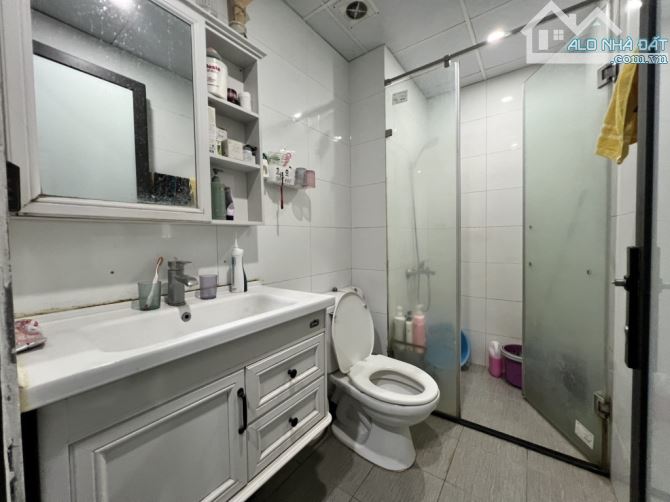 - CHỦ GỬI B.án căn hộ 6 tầng 10  phòng cho thuê khép kín dòng t.iền -- thang máy nhập _BẮC - 1