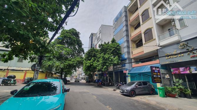 Hẻm đẹp 339 đường Lê Văn Sỹ Quận 3 , DT: 8.8 x 20m ,nhà 3 lầu , giá 39 tỷ - 1