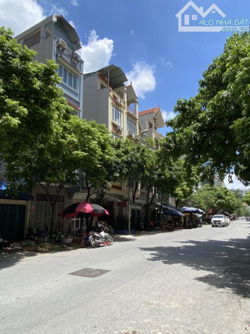 Bán nhà phân lô Ngô Thì Nhậm HĐ 50m, 4T, gần chợ, ngõ thông ô tô, chỉ hơn 10 tỷ - 1
