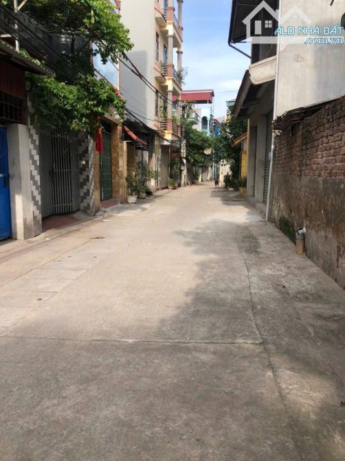 Bán đất mặt đường Quỳnh Đô - Vĩnh Quỳnh 59m đường oto tránh, đường thông ngõ rộng chỉ 6.3 - 1