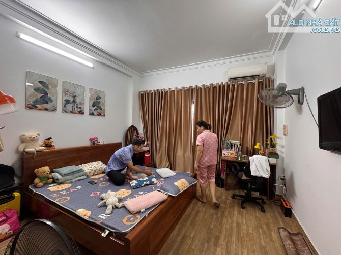 Hiếm Có. Bán nhà Độc lập dân xây đầy tâm huyết. 47m 3 tầng có gara.Đường Đoàn Kết Chợ Lũng - 1