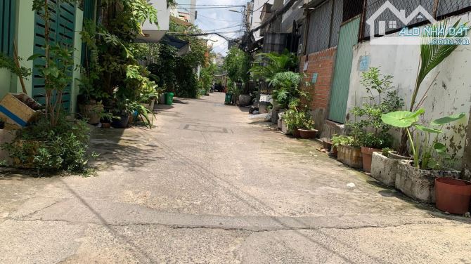 Bán Nhà Quận 7 – 70m² – 2PN – Hẻm Xe Hơi – P. Tân Quy - 8,4Tỷ TL - 1