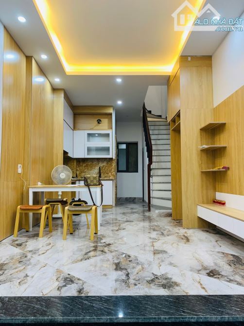 BÁN NHÀ CHÙA QUỲNH, 32M, 5T, MT 3,6M, GẦN Ô TÔ, NGÕ RỘNG, THANG MÁY, MỚI, CHỈ 9,2 TỶ. - 1