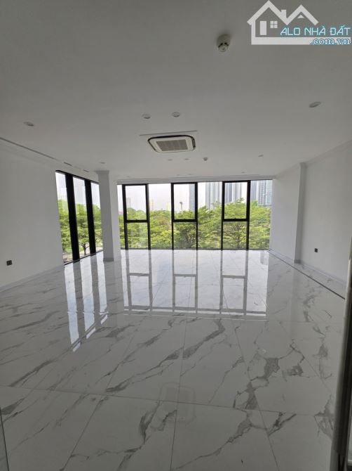 BÁN NHÀ CẦU GIẤY, MẶT ĐƯỜNG 3 ÔTÔ TRÁNH PHỐ NGUYỄN PHONG SẮC, 2 MẶT TIỀN 100M2, MT5.6N - 1