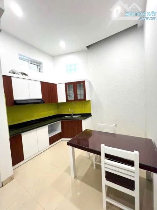 🏠 Tập Thể  3PN, Mặt Phố 8/3 – Ô Tô Đỗ Cửa 🏠 - 1