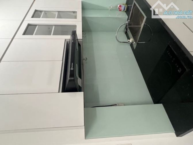 Vị trí Vip Tân Bình, gần Lăng Cha Cả, Bùi Thị Xuân, 5 tầng, diện tích sử dụng: 122m2. - 1
