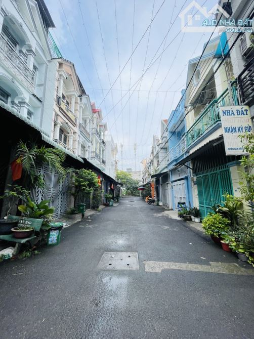 Bán nhà mới 2 tầng Linh Tây, đường nhựa ô tô thông, gần Phạm Văn Đồng 70m2, nhĩnh 4 tỷ - 1