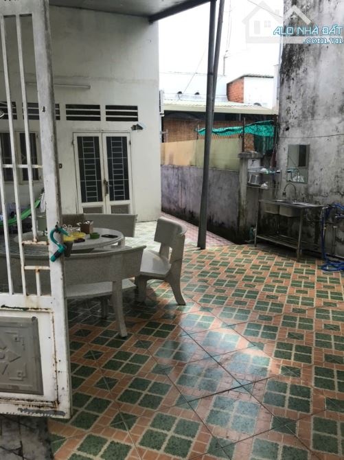 Bán nhà cấp 4 cách đường Trương Văn Thành 100m giá chỉ 4.8 tỷ - 1