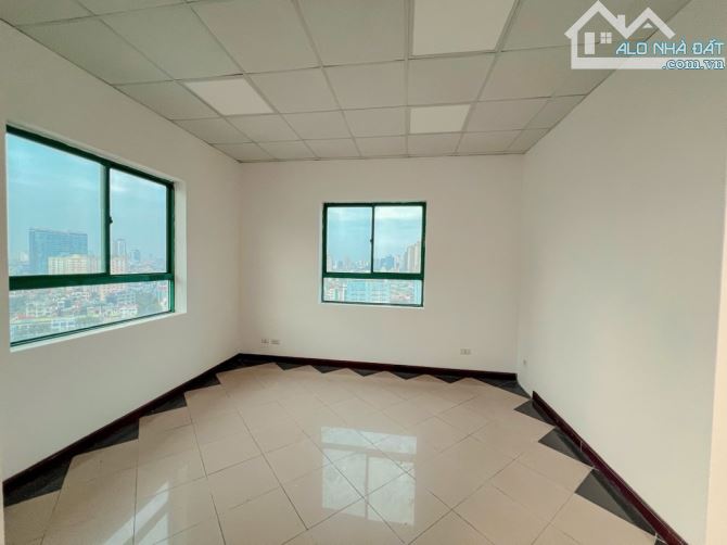 Bán chung cư 4PN, 158m2, 10,3 tỷ tại Hoàng Đạo Thúy, Trung Hòa, Cầu Giấy, Hà Nội - 1