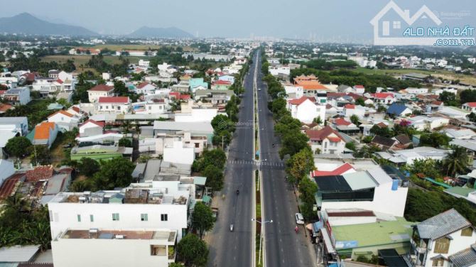 Bán Nhà Mặt Tiền Kinh Doanh Ngay Đường 23/10 TP Nha Trang. - 2