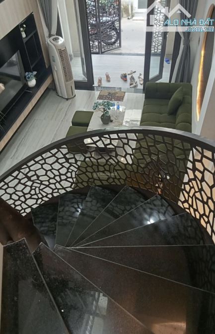 Gấp bán - nhà 3 mê (3 tầng) siêu đẹp – Trung tâm Đà Nẵng. Nhỉnh 4 tỷ - 2