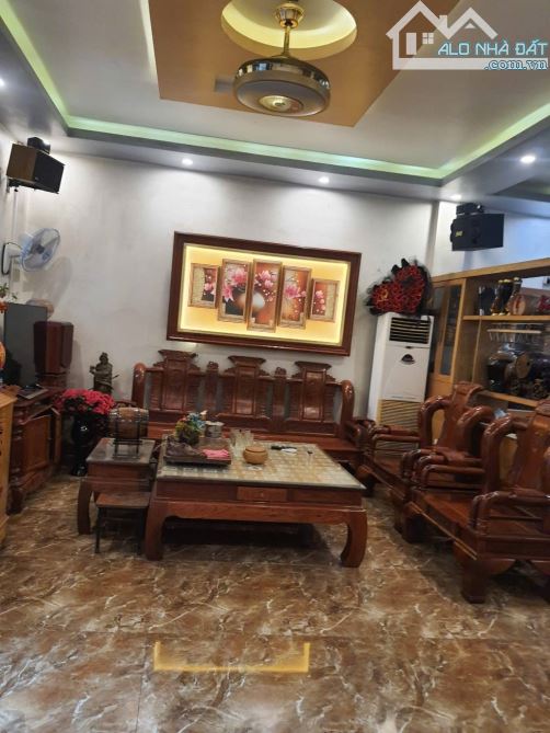 Sát mặt phố Sủi-Ô tô tránh-Gần Trường học,Chợ.Bán Nhà Phú Thị,Dt 80m,Giá 10.3 Tỷ. - 3