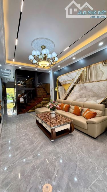 🚘 SIÊU PHẨM 4 TẦNG MẶT ĐƯỜNG ĐINH NHU, LÊ CHÂN- GARA Ô TÔ, THANG MÁY – FULL NỘI THẤT - 2