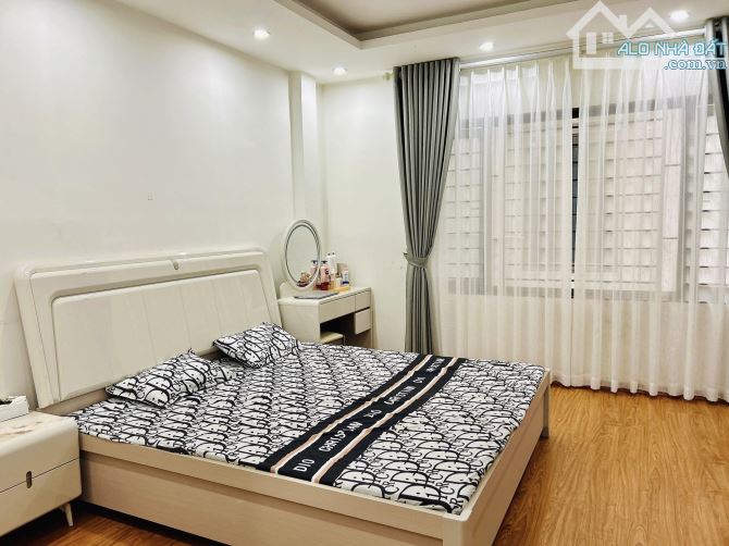 Nhà đẹp ở luôn Lê Quang Đạo Nam Từ Liêm. Sổ vuông 34m, 5 tầng 3 ngủ MT5m6 Giá 7 tỷ - 2