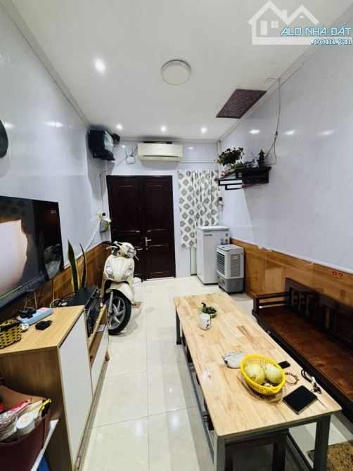 BÁN NHÀ PHỐ BẠCH ĐẰNG - Q. HBT - NHÀ DÂN XÂY- NGÕ NÔNG RỘNG THOÁNG- 43m2-3 TẦNG - 8.2 Tỷ - 2