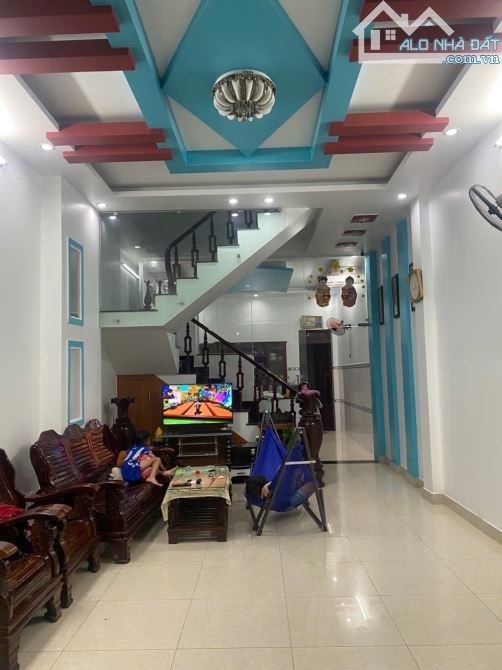 Bán nhanh nhà 72m2.3 tầng. Đ/số 8.BHHB. Bình tân. Chỉ 5.3T - 2