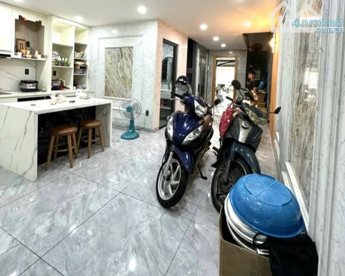 Siêu Phẩm - MTKD Khu Ẩm Thực PXL, Phú Nhuận – 4*20,80m², 4 Tầng - 28 Tỷ, Thu 700TR/Năm! - 2