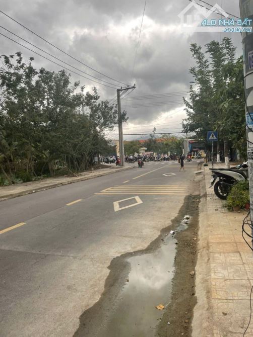 Bán nhà Thị Trấn Diên Khánh vừa ở vừa kinh doanh giá rẻ - 2