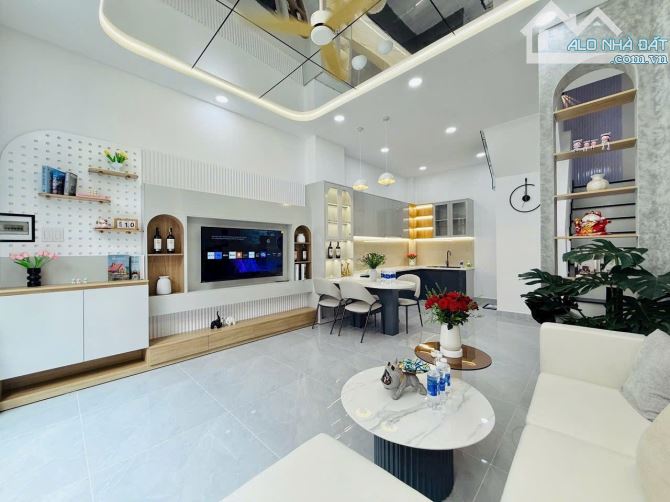40M2 4TẦNG 4PN EMART 5TỶ NHỈNH  MỚI full nội thất - 2