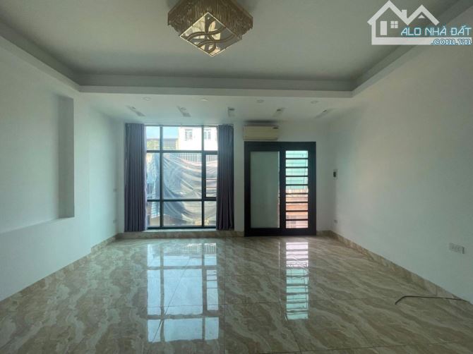 Phân lô phố Nghĩa Tân 30m2 6 tầng nhà dân xây cách phố 50M chỉ 10.5 tỷ - 2
