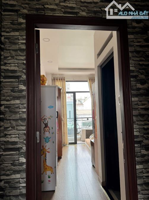 GIA ĐÌNH ĐỊNH CƯ NƯỚC NGOÀI CẦN BÁN GẤP NHÀ HẺM Ô TÔ NGAY AEON TÂN PHÚ 4X18 3 TẦNG 7.5 TỶ - 2