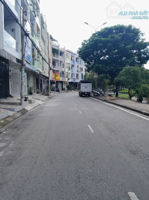 Bán nhà mặt tiền bình phú quận 6(8mx17m)3 tầng giá tốt 17 tỷ thương lượng - 2