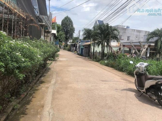 BÁN ĐẤT MT BÊ TÔNG, P.ĐỊNH HOÀ, TP.TDM, DT:5x27, TC60M2, SHR, GIÁ 1,9 TỶ - 2