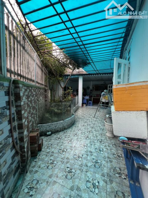 Nhà đẹp giá rẻ Nguyễn Thị Thảnh, Hóc Môn, Gần chợ Gà. DT 84m2 nở hậu tài lộc. Đương 4m. - 2