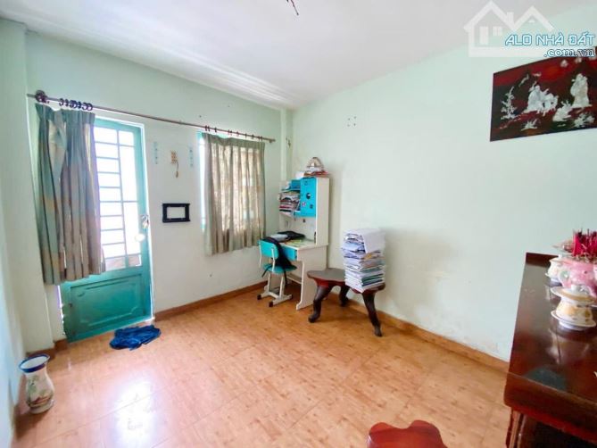 👉Bán Nhà: Đường Lạc Long Quân, 🌿P 10 Tân Bình Ngang 7M , 4 Tầng,  🌿Giá chỉ 12TỶ , Hẻm Ô - 2