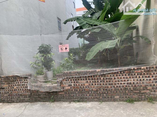 Bán 34,7m đất Kim Quan Việt Hưng, tặng nhà cấp 4 đang cho thuê, giá chỉ 5,5 tỷ có TL - 2
