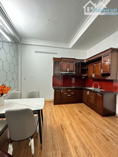 BÁN NHÀ RIÊNG 5 TẦNG PHỐ PHAN BỘI CHÂU QUẬN HOÀN KIẾM - 5M RA MẶT PHỐ - SỔ RIÊNG - 2