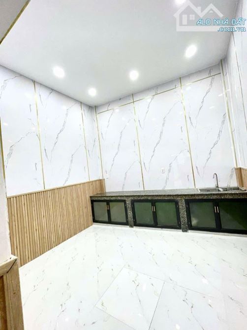 BÁN NHÀ ĐẸP , NGAY TTTM AEON Q.8 , CAO LỖ , KO QH , CHỈ NHÌNH 5 TỶ - 2