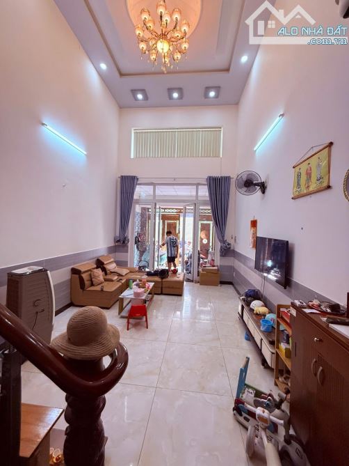 KHU PHÂN LÔ NHÀ PHỐ P6 GÒ VẤP 5 LẦU 5PN MỚI TINH Ở NGAY HƠN 8TỶ - 2