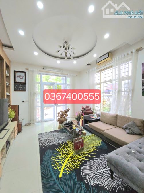 BIỆT THỰ VĂN QUÁN 231M2 4 TẦNG MTx10M, GARA 2 Ô TÔ, VỈA HÈ KINH DOANH, CHỦ CẦN GẤP, GIÁ TL - 2