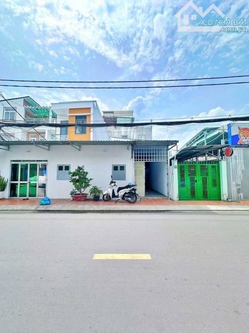 Bán nhà mặt tiền đường Nguyễn Thị Minh Khai Dt 5.5x16.4m  Nở Hậu giá 9.5 ty - 2