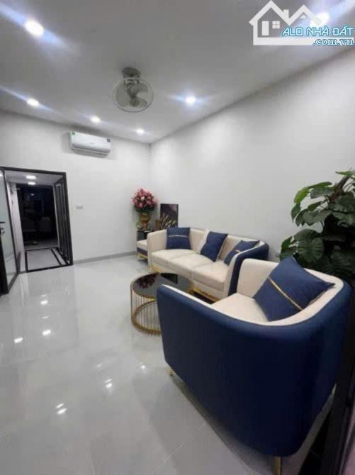 BÁN NHÀ MẶT PHỐ TRẦN PHÚ HÀ ĐÔNG - VỪA Ở VỪA KINH DOANH - DÒNG TIỀN ỔN ĐỊNH - 2