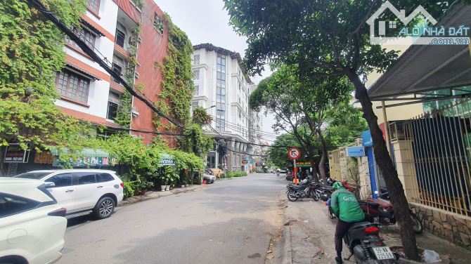 Hẻm đẹp 339 đường Lê Văn Sỹ Quận 3 , DT: 8.8 x 20m ,nhà 3 lầu , giá 39 tỷ - 2