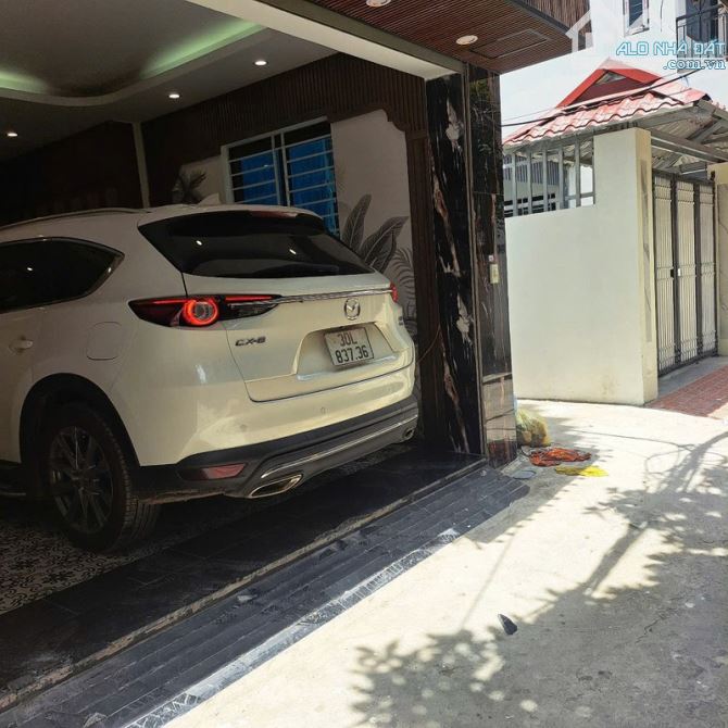 NHÀ GẦN CÔNG VIÊN LONG BIÊN 42M2, 6 TẦNG THANG MÁY, Ô TÔ VÀO NHÀ, NGÕ THÔNG, LÔ GÓC - 2