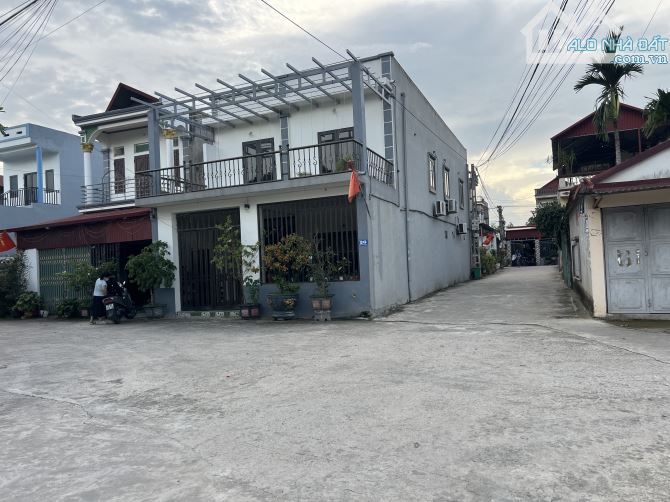 Chủ gửi bán lô đất đẹp trục chính đầu làng Bắc Thượng -Quang Tiến ,115m sẵn sổ đẹp . - 2