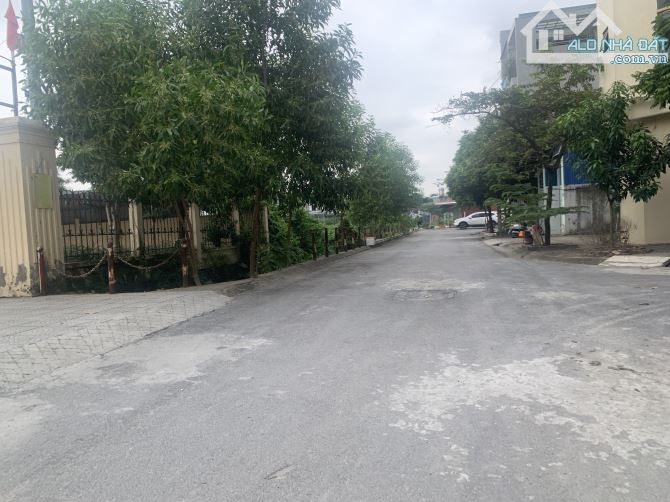 Duy nhất 1 lô trên thị trường 60m2 tái định cư Đông Dư giá 8,7 tỷ đường 13m khu phân lô - 2