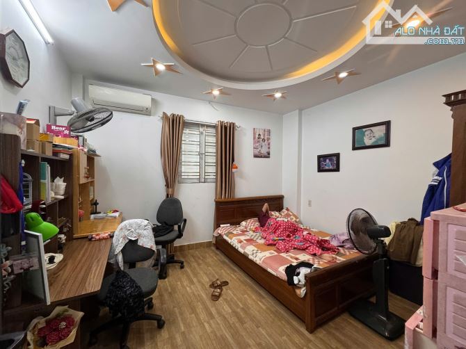 Hiếm Có. Bán nhà Độc lập dân xây đầy tâm huyết. 47m 3 tầng có gara.Đường Đoàn Kết Chợ Lũng - 2