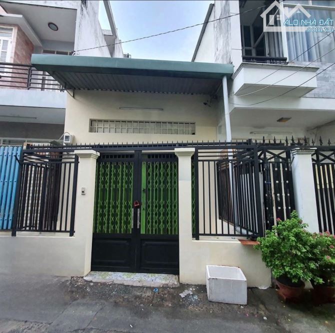 Bán Nhà Quận 7 – 70m² – 2PN – Hẻm Xe Hơi – P. Tân Quy - 8,4Tỷ TL - 2