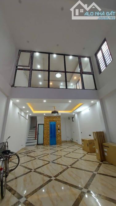 BÁN NHÀ MẶT NGÕ 387 ĐƯỜNG VŨ TÔNG PHAN. 60M2 - 7 TẦNG. THANG MÁY. NHÀ MỚI. - 2