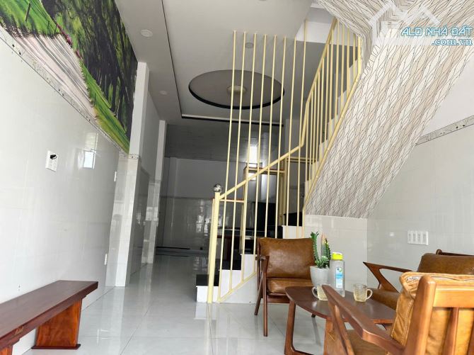 Chính chủ bán gấp 5 Căn Nhà ngay UBND Huyện Bình Chánh thu nhập 25tr/tháng - 2