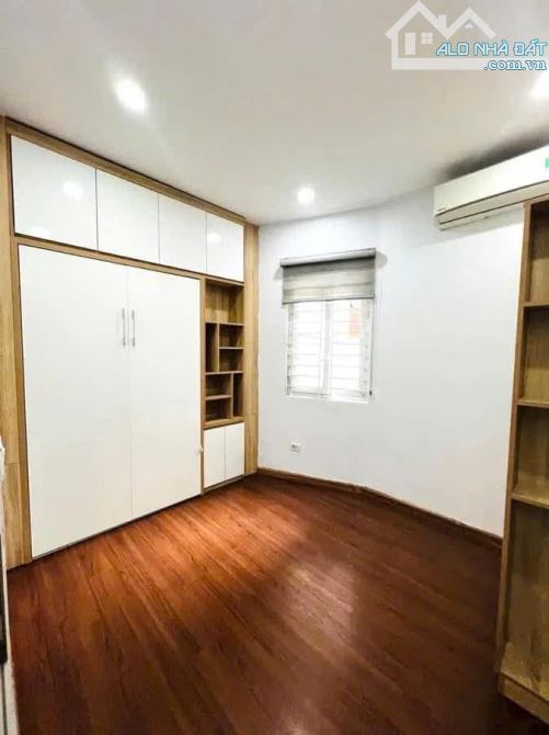🏠 Tập Thể  3PN, Mặt Phố 8/3 – Ô Tô Đỗ Cửa 🏠 - 2