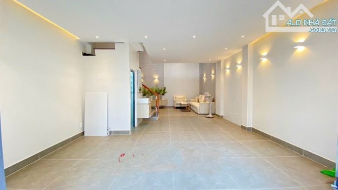 Hẻm xe hơi Lê Đức Thọ, Phường 13 Gò Vấp, nhà lung linh, 4 tầng, giá 6.27 tỷ - 2