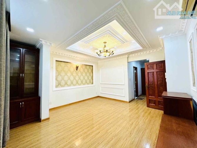 Biệt thự cao cấp mặt tiền Trường Sa 2 mặt thoáng view công viên đẳng cấp - 2