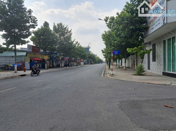 Dĩ An - 180m2- Đường nhựa 7m- Sổ Hồng Riêng - 2