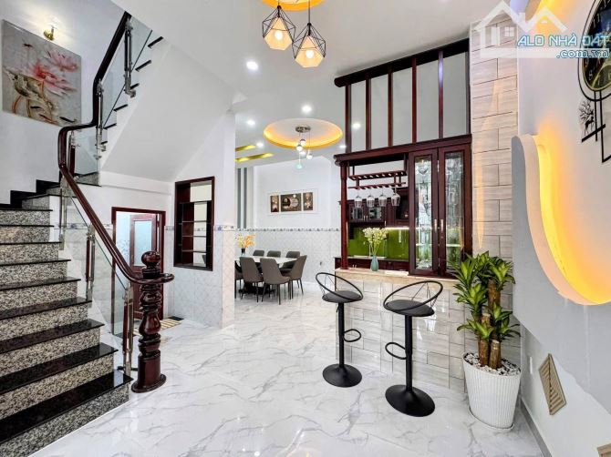 Bán biệt thự 03 tầng đường Võ Nguyên Giáp giá chỉ 30 tỷ - 2