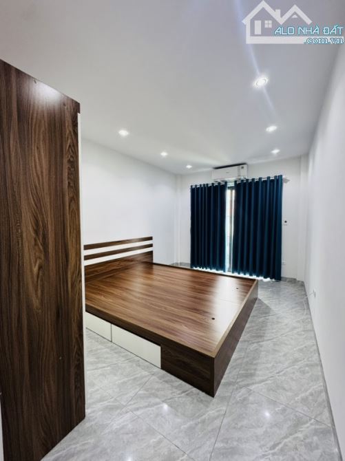 BÁN NHÀ 4 TẦNG TẠI BẮC TỪ LIÊM: DT 30M2 - NHÀ MỚI ĐẸP Ở LUÔN - TẶNG FULL NỘI THẤT - 3